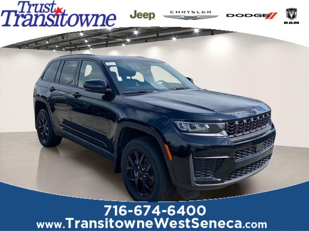 New 2026 Diamond Black Crystal Pearl-Coat Exterior Paint Jeep Altitude image 1