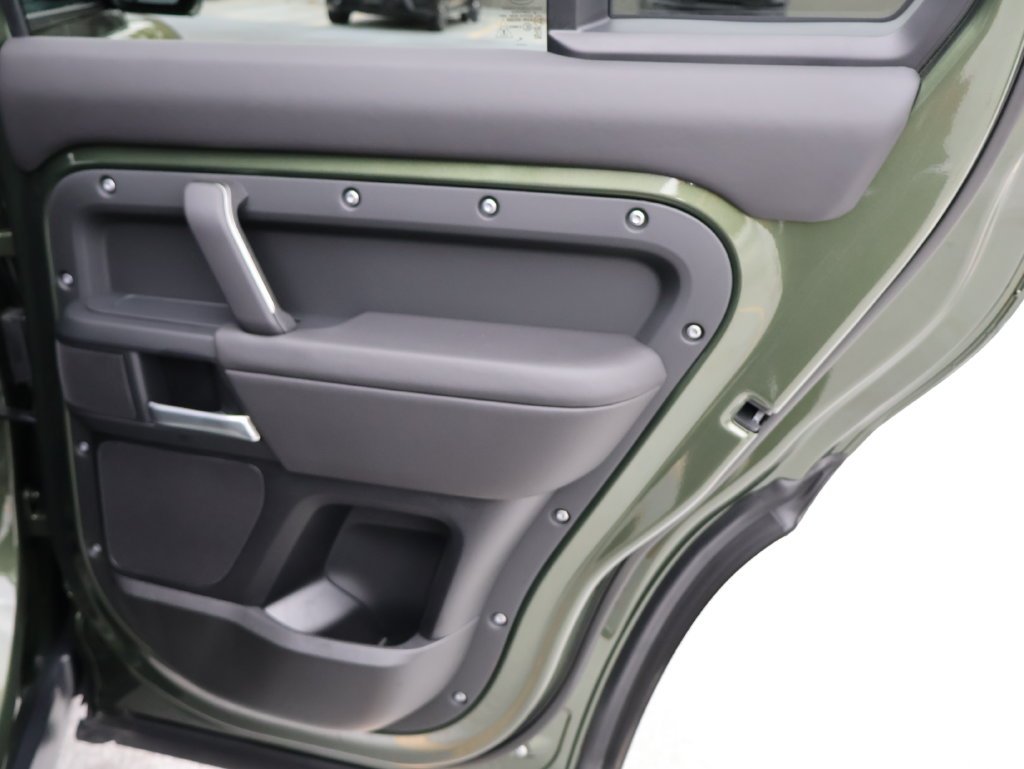 Used 2026 Woolstone Green Metallic Land Rover X-Dynamic SE image 14