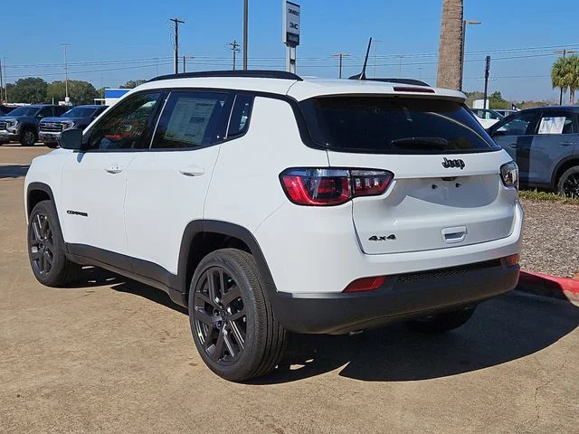 New 2026 Bright White Clear-Coat Exterior Paint Jeep Latitude image 5