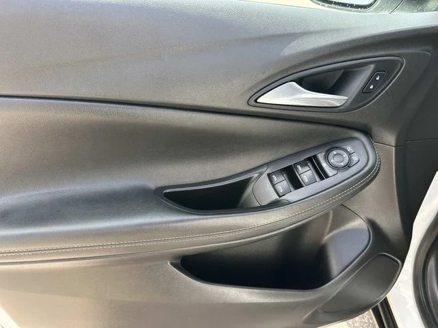 Used 2021 White Buick Preferred image 14