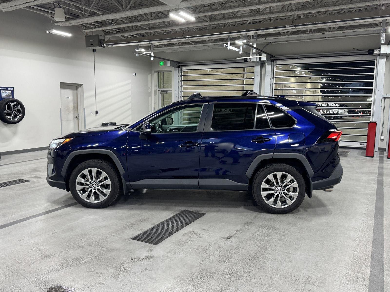 2022 Toyota RAV4 XLE Premium - Photo 7