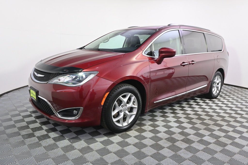 Used 2018 Chrysler Pacifica Touring-L Plus with VIN 2C4RC1EG0JR305516 for sale in St. Louis Park, MN
