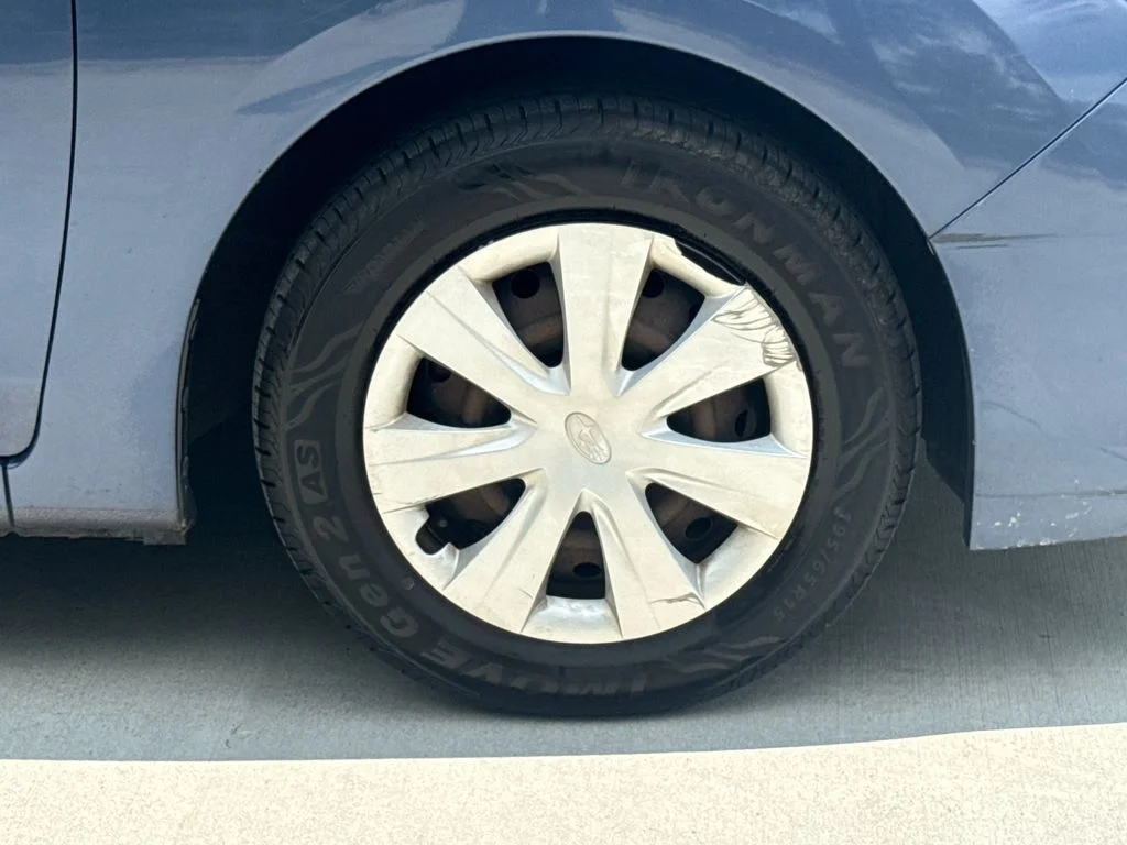 Used 2013 Marine Blue Pearl Subaru 2.0i image 11