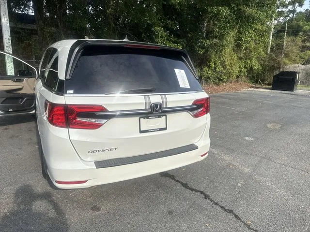 Used 2022 White Honda EX-L image 37