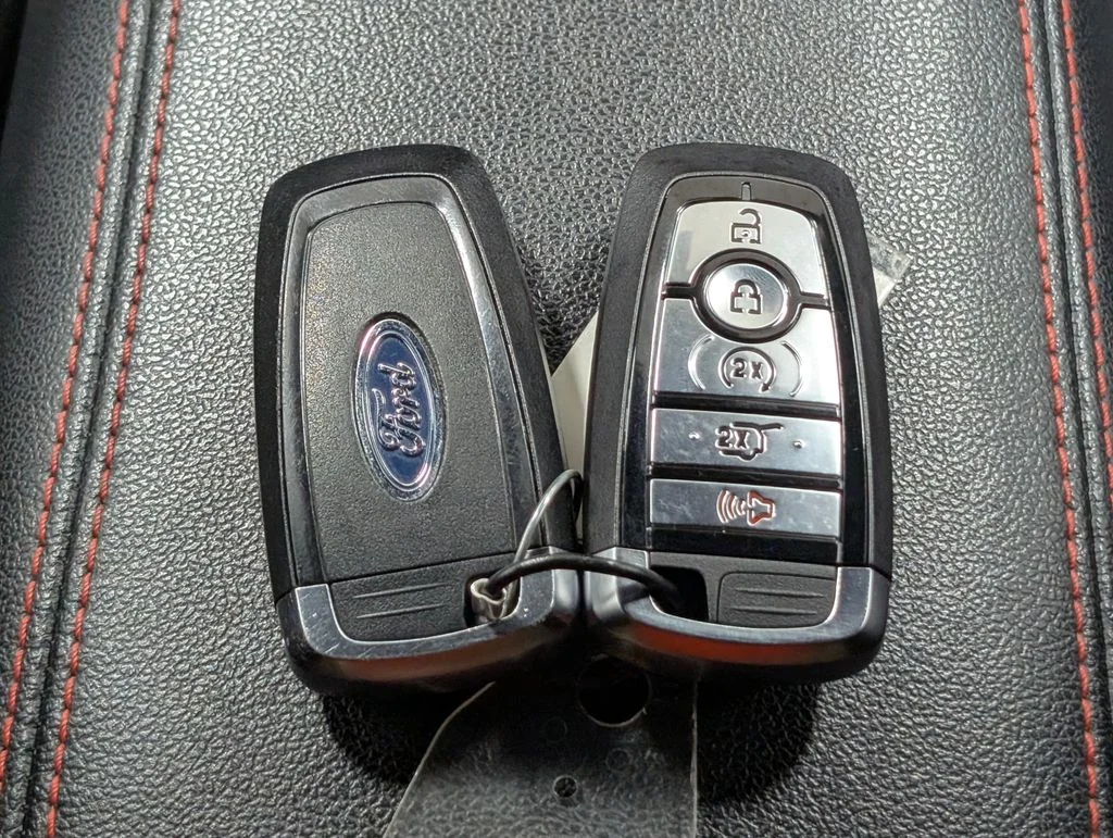 Certified Used 2025 Agate Black Metallic Ford ST-Line Select image 23