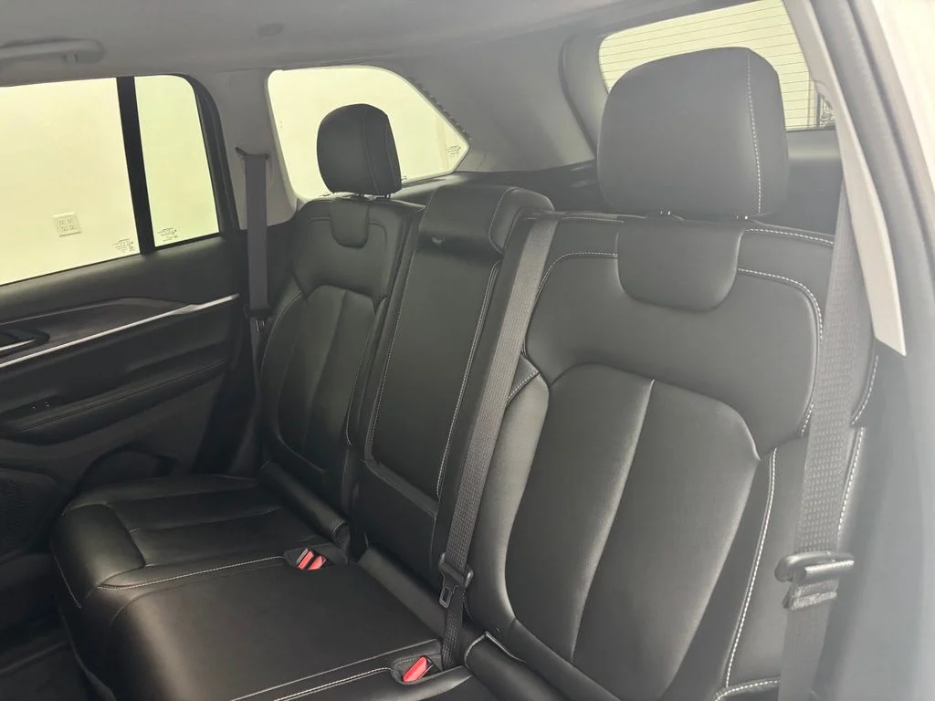 Used 2024 White Jeep Limited image 38