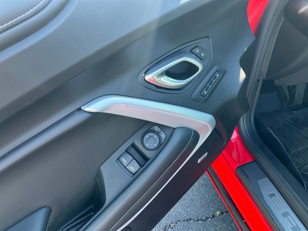 Used 2019 Red Chevrolet 3LT image 11