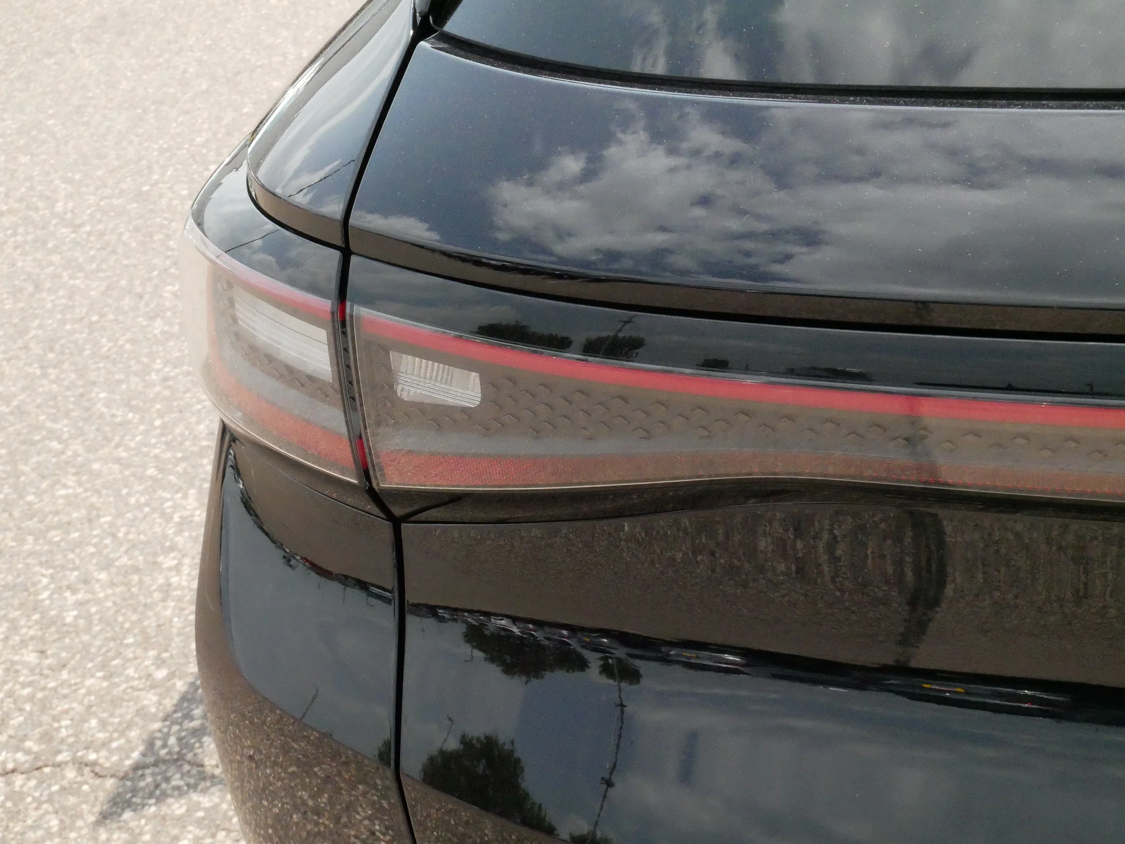 Certified Used 2023 Deep Black Pearl Volkswagen Pro S image 17