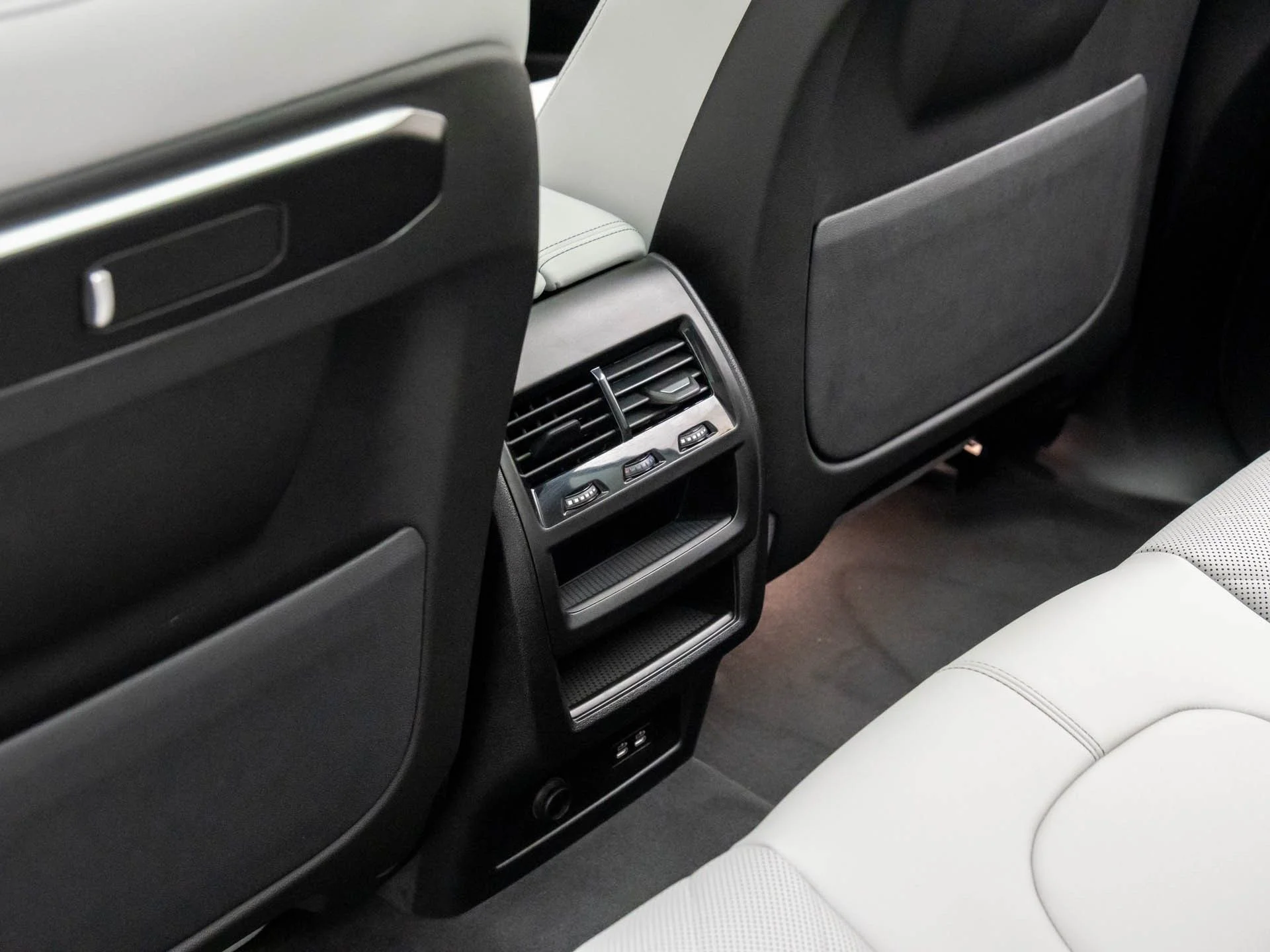 Certified Used 2026 Black BMW xDrive40i image 19