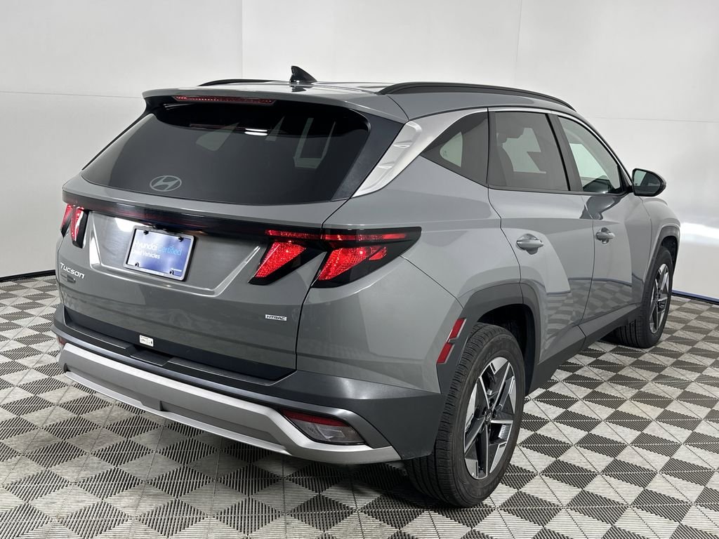 Used 2025 Hampton Gray Hyundai SEL image 8