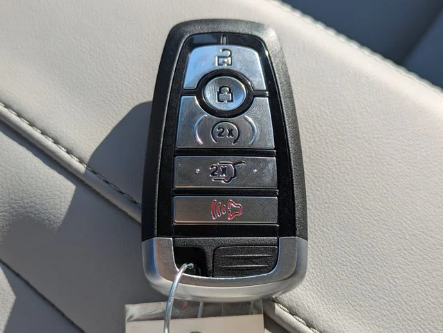 New 2027 Glacier Gray Metallic Tri-Coat Ford MAX Active image 30