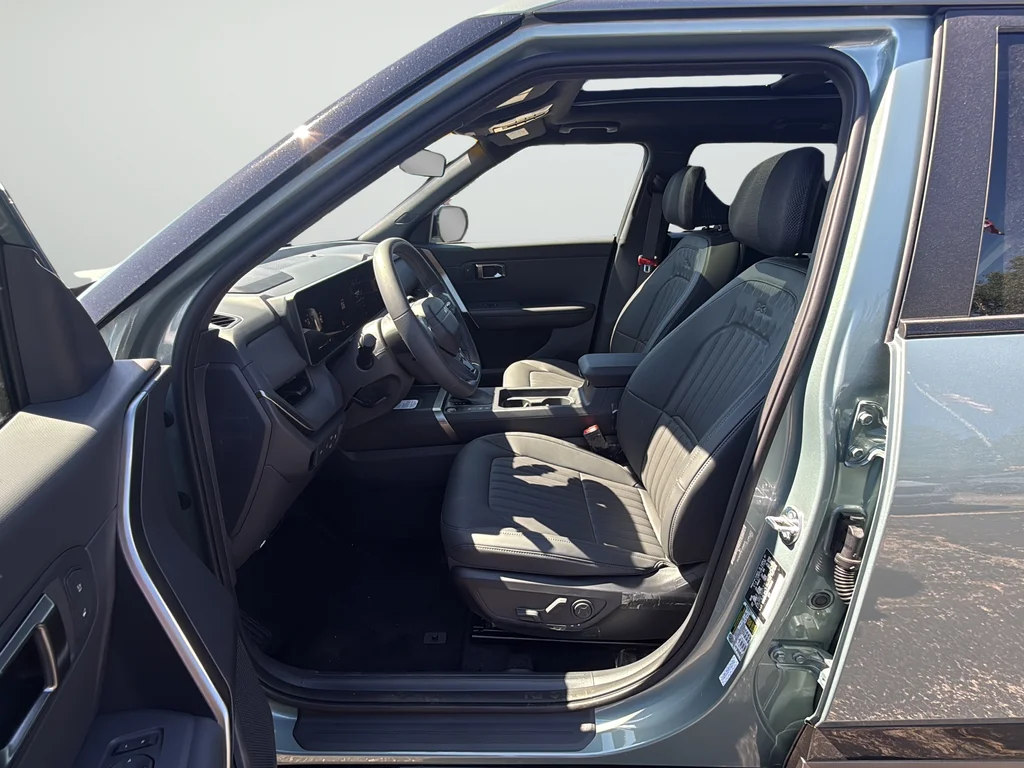 New 2027 Iceberg Green Kia X-Line S image 29