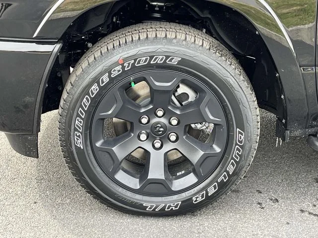 New 2026 Diamond Black Crystal Pearl-Coat Exterior Paint RAM Big Horn/Lone Star image 11