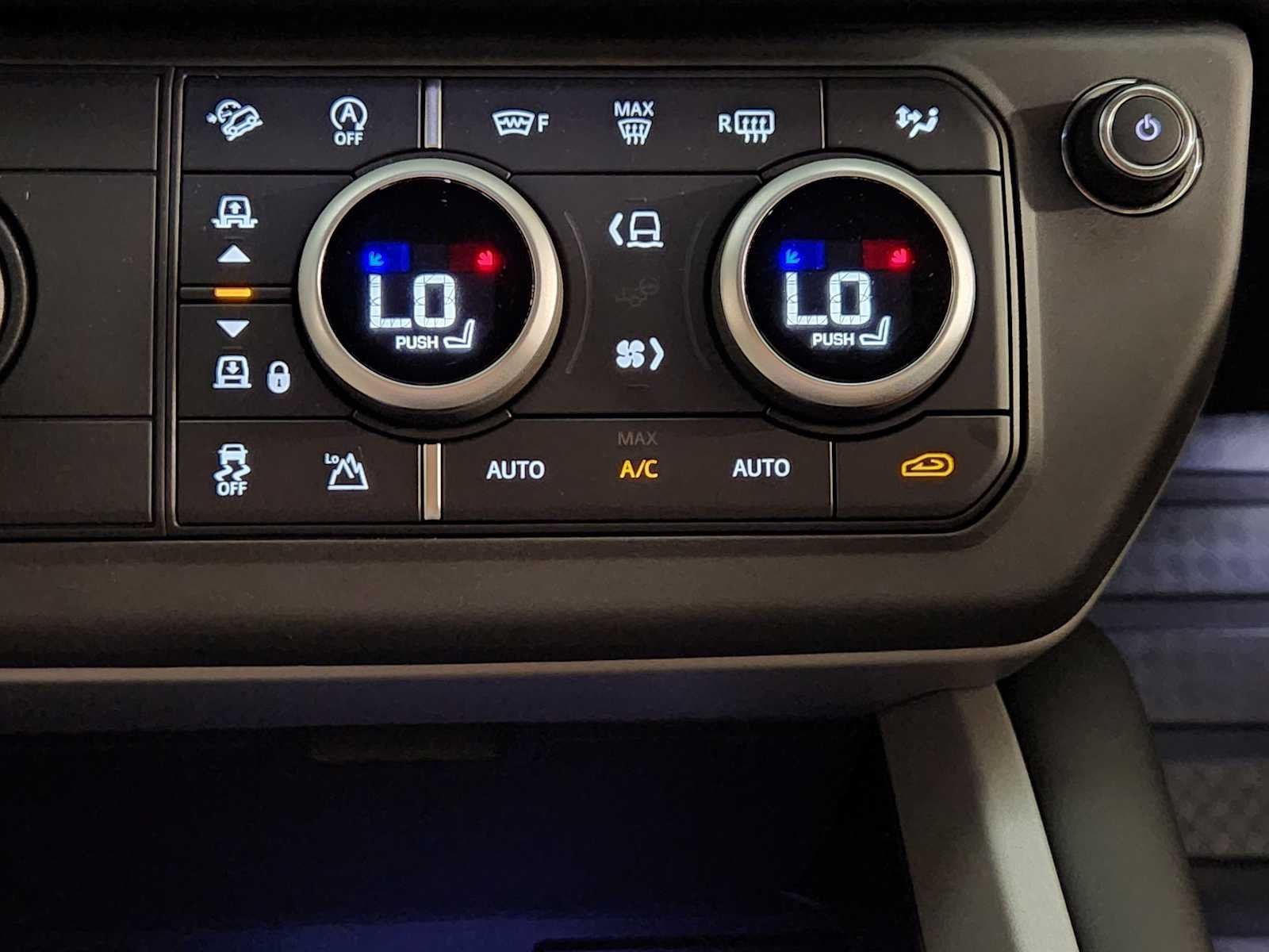 New 2026 Fuji White Land Rover V8 image 19