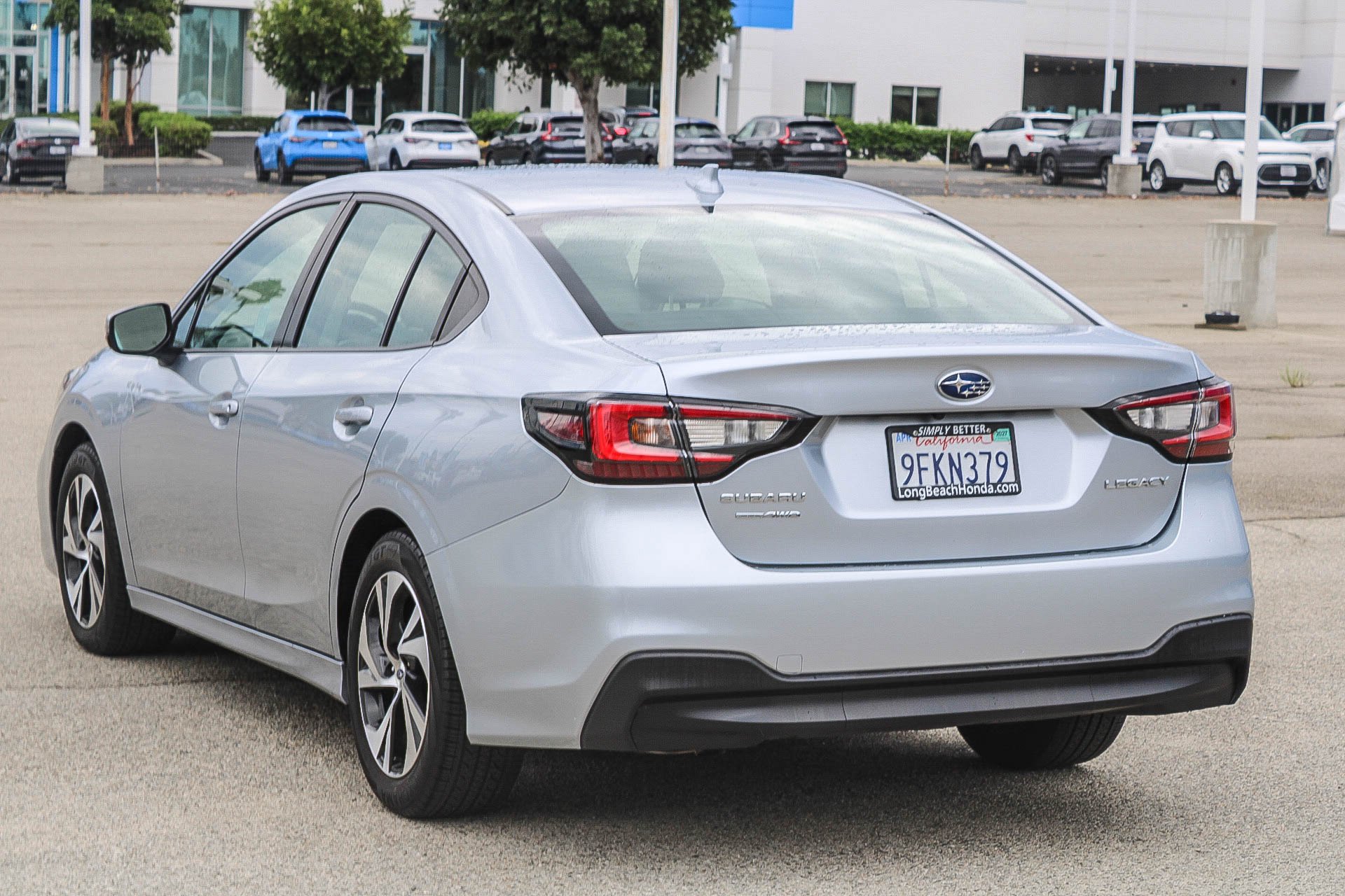 Used 2023 Ice Silver Metallic Subaru Premium image 8