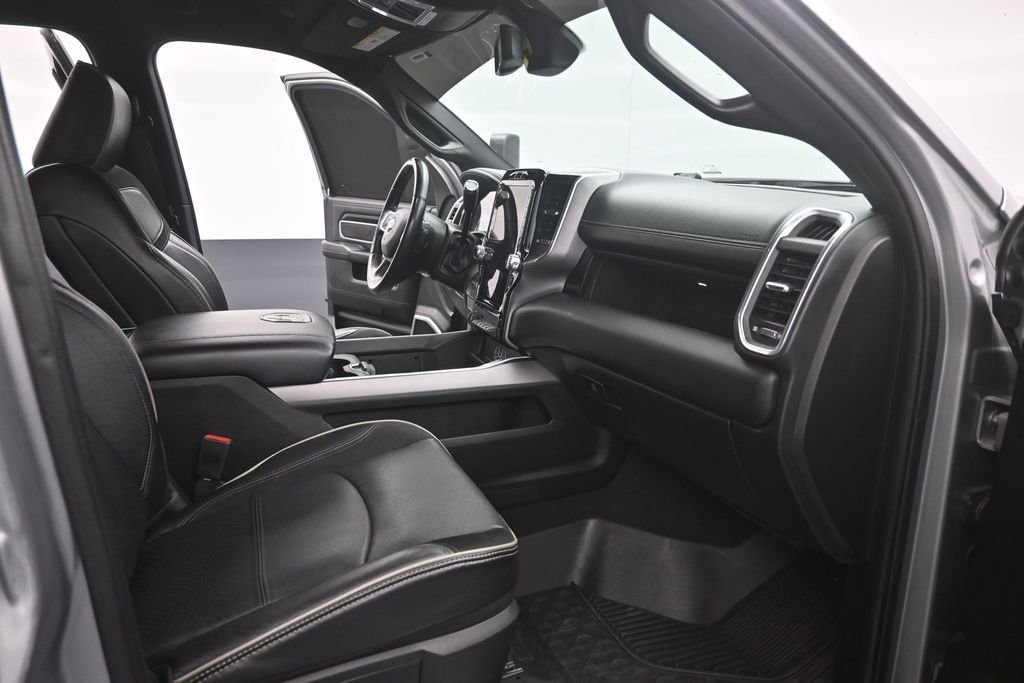 Used 2022 Silver Ram Laramie image 24