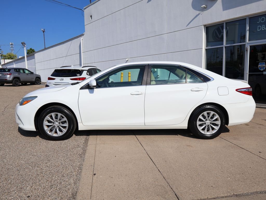 Used 2015 White Toyota LE image 2