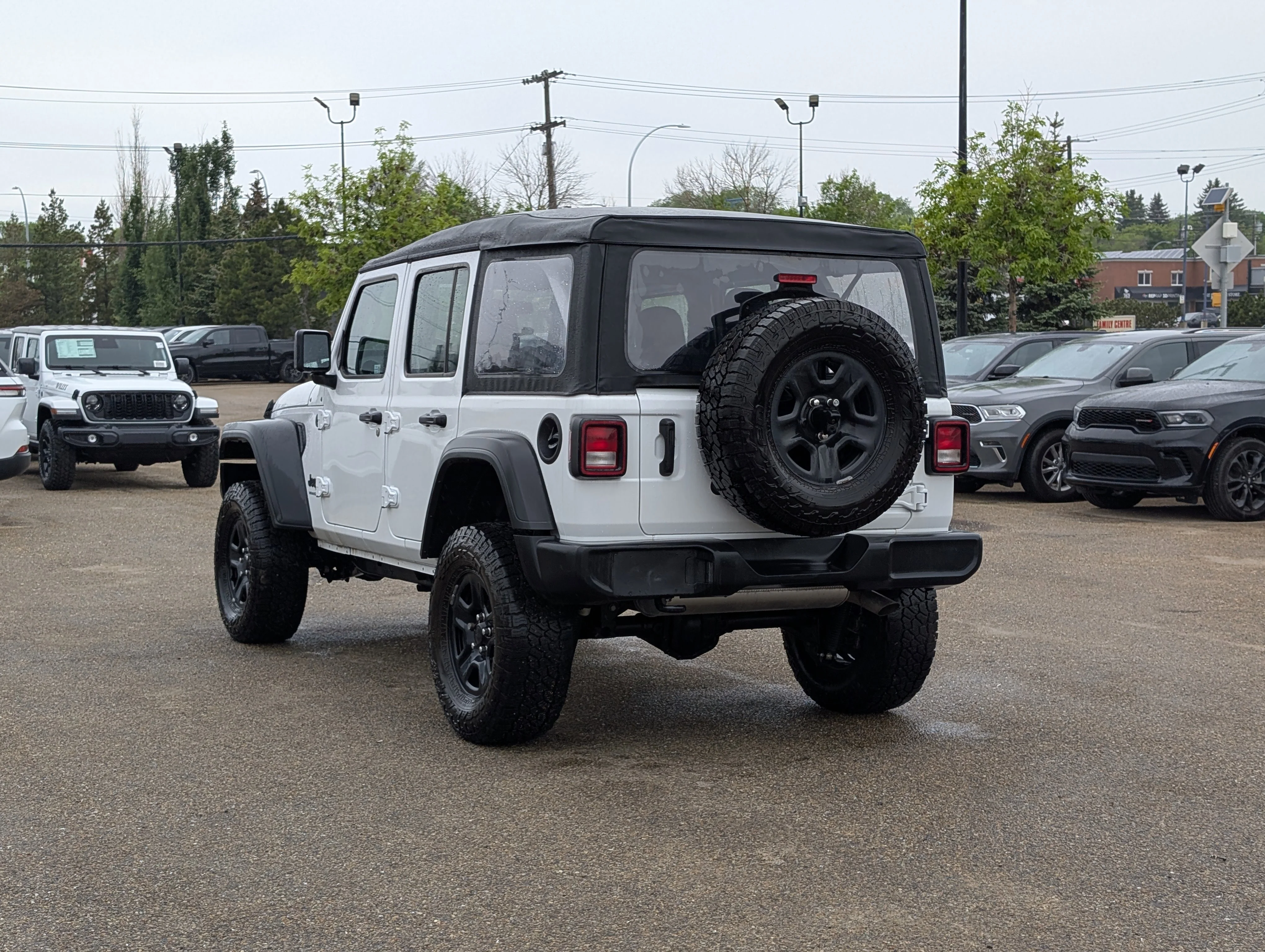 Used 2025 Bright White Jeep Sport image 4