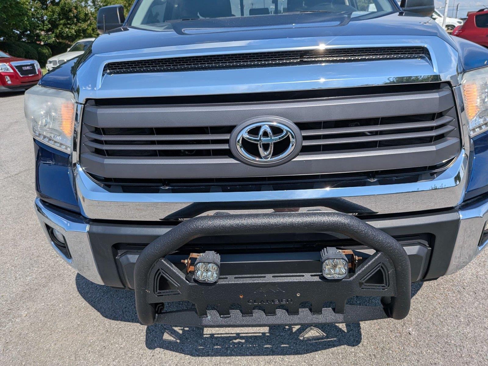 Used 2015 Blue Ribbon Metallic Toyota SR5 image 14