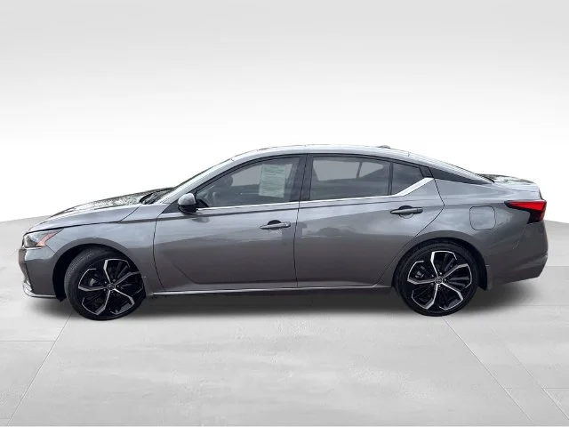 Used 2024 Gray Nissan 2.5 SR image 5