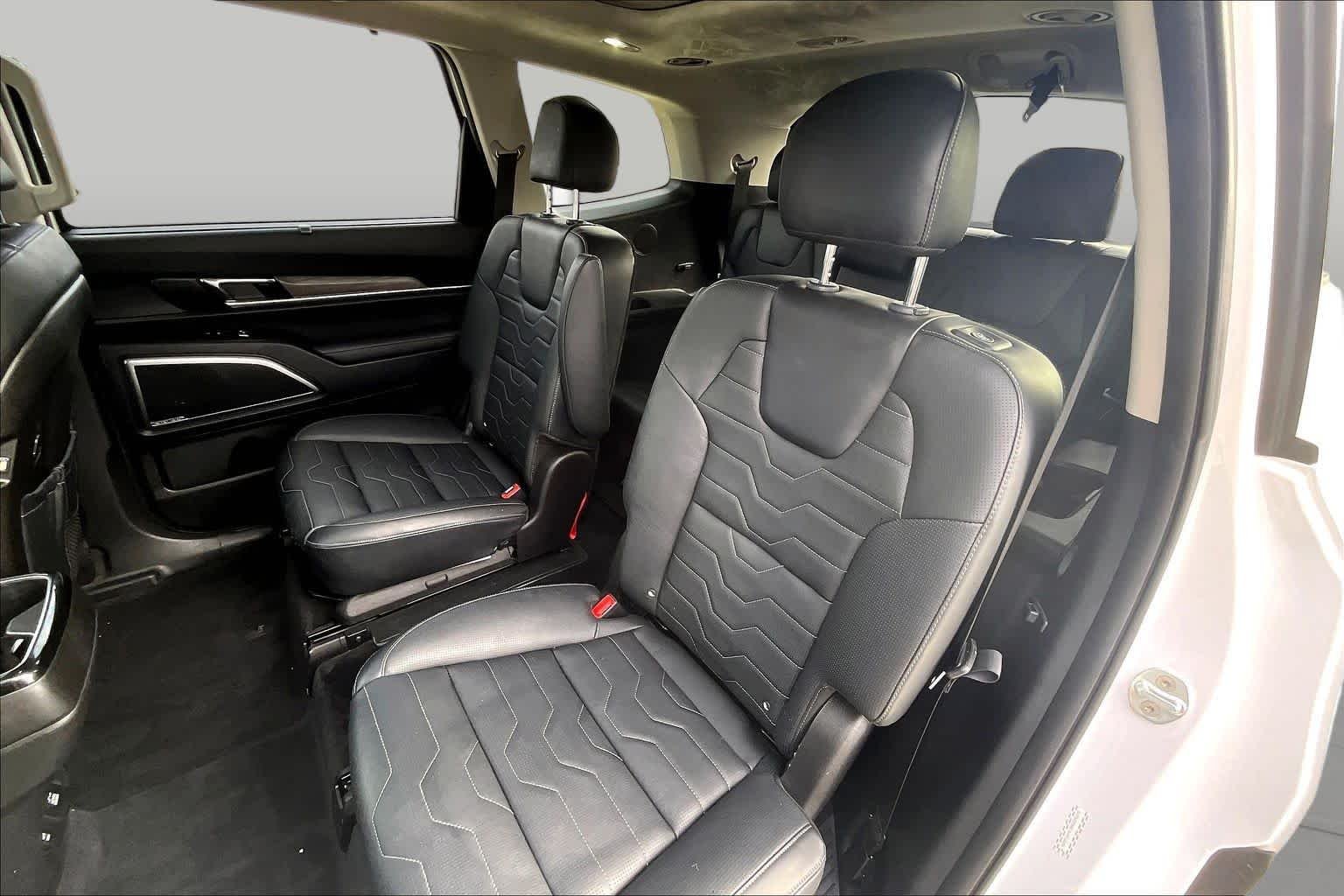 Used 2022 Glacial White Pearl Kia SX image 18