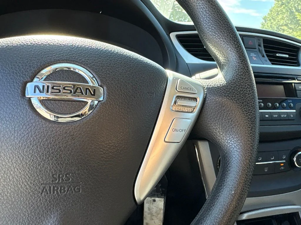 Used 2015 Gray Nissan S image 17