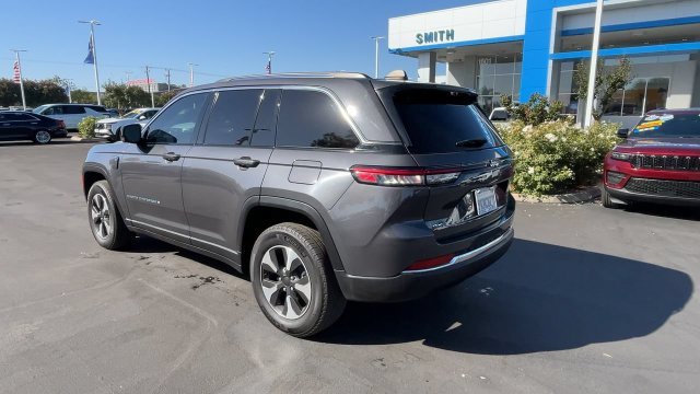 Used 2023 Gray Jeep BASE image 5
