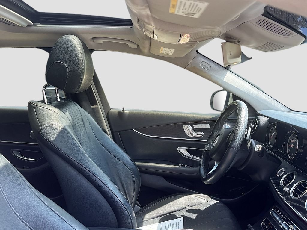 Used 2018  Mercedes-Benz E 300 image 22
