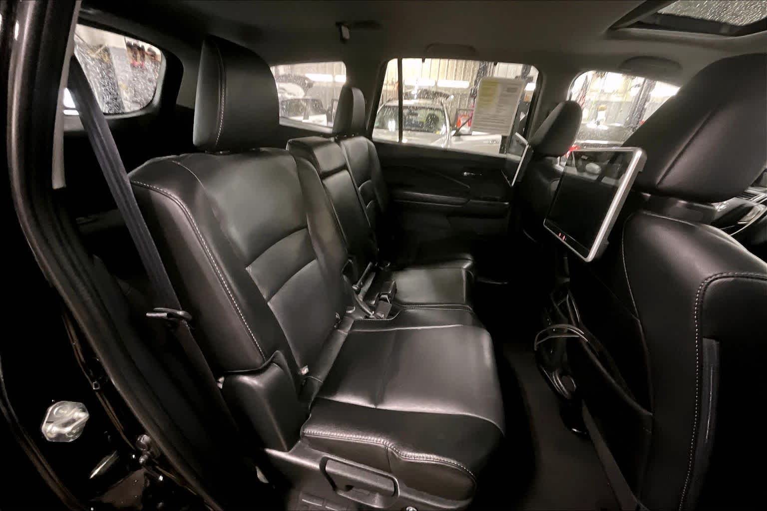 Used 2020 Crystal Black Pearl Honda EX-L image 20