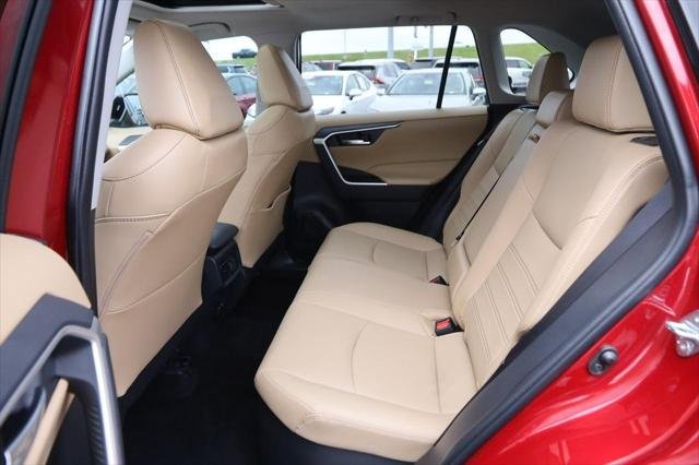 Certified Used 2025 RUBY FLARE PEARL* Toyota  image 11
