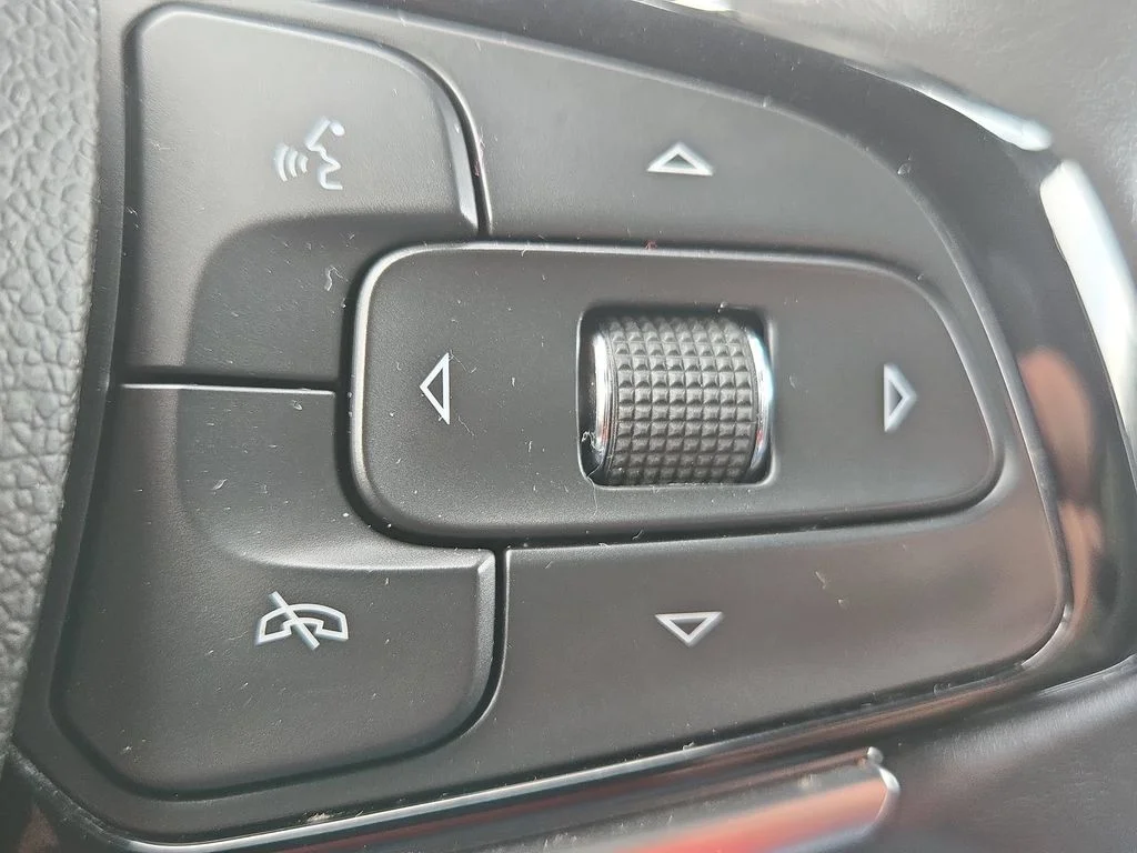 Used 2024  Buick Avenir image 57