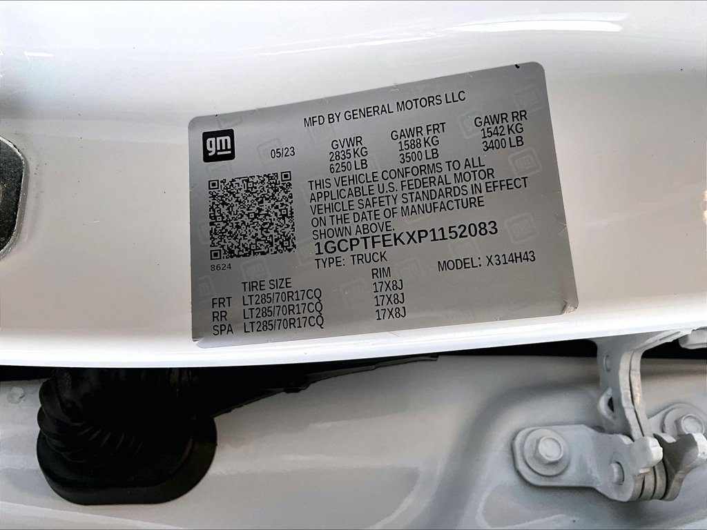 Used 2023 SUMMIT WHITE Chevrolet 4WD ZR2 image 35