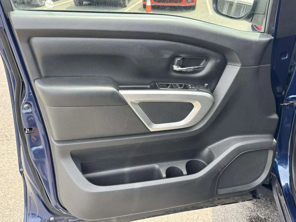 Used 2019 Blue Nissan SV image 26