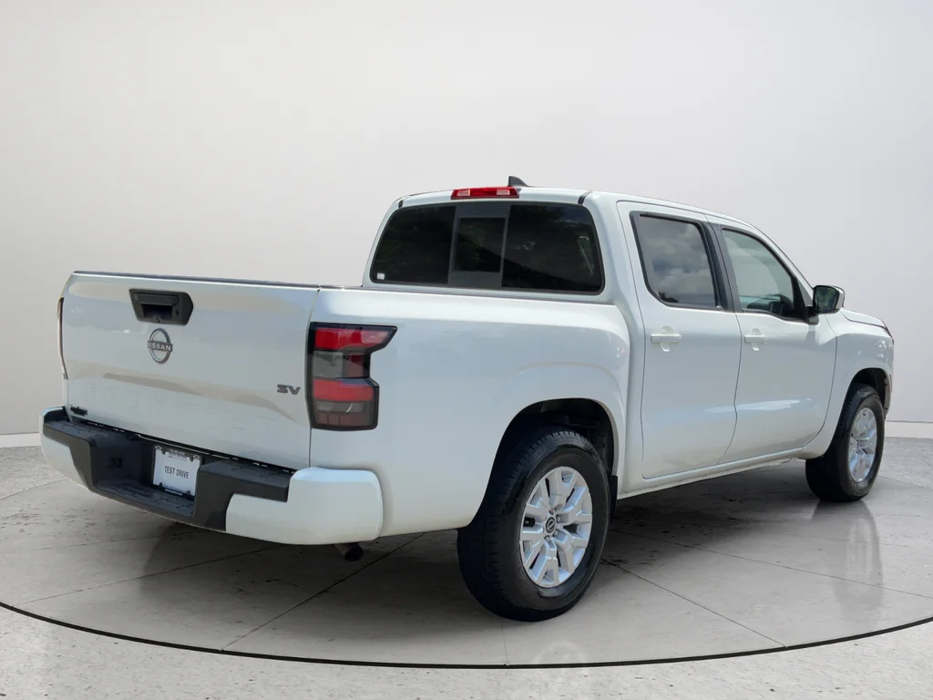2022 Nissan Frontier SV - Photo 7