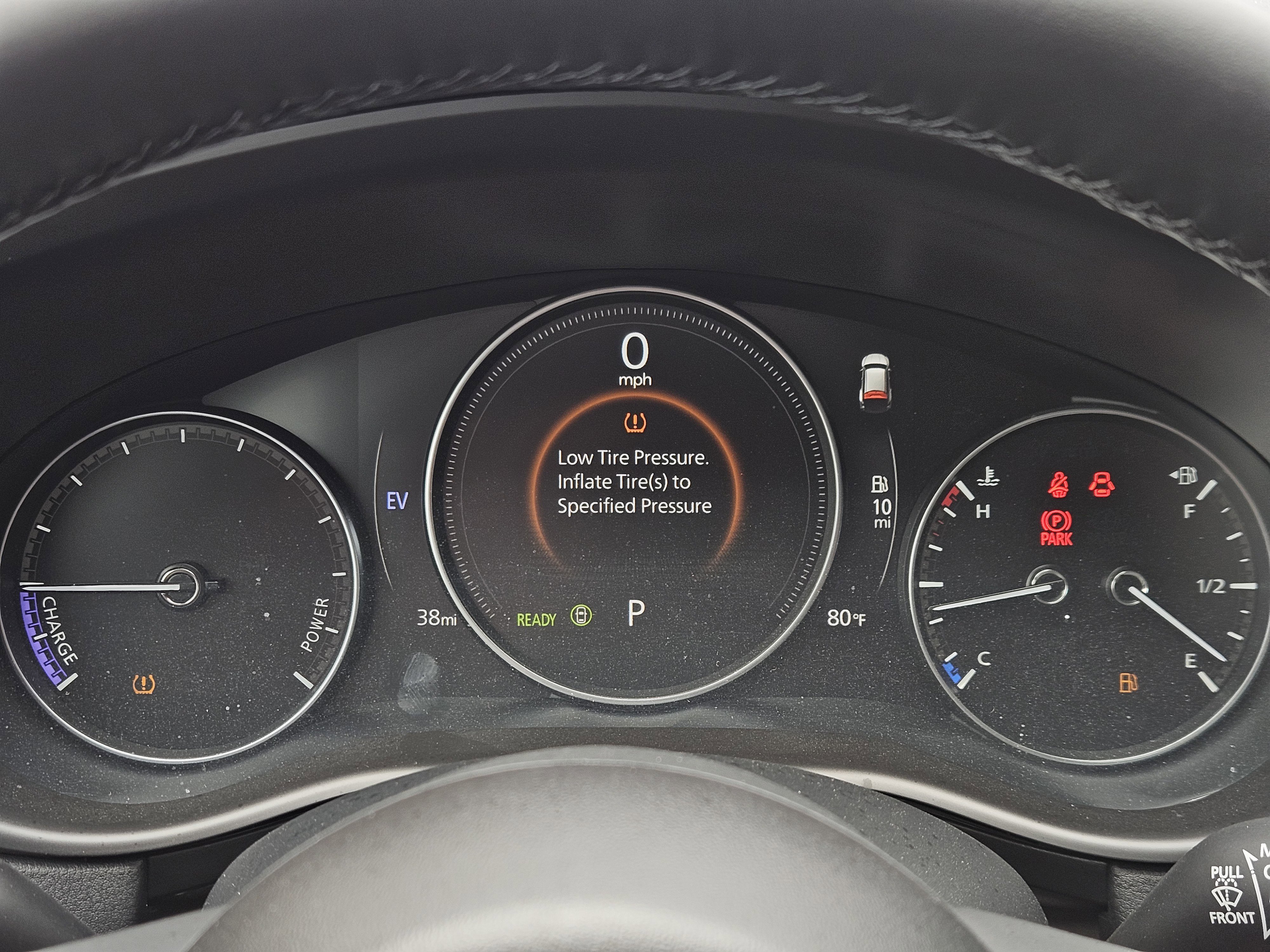 Used 2025  Mazda Preferred image 17