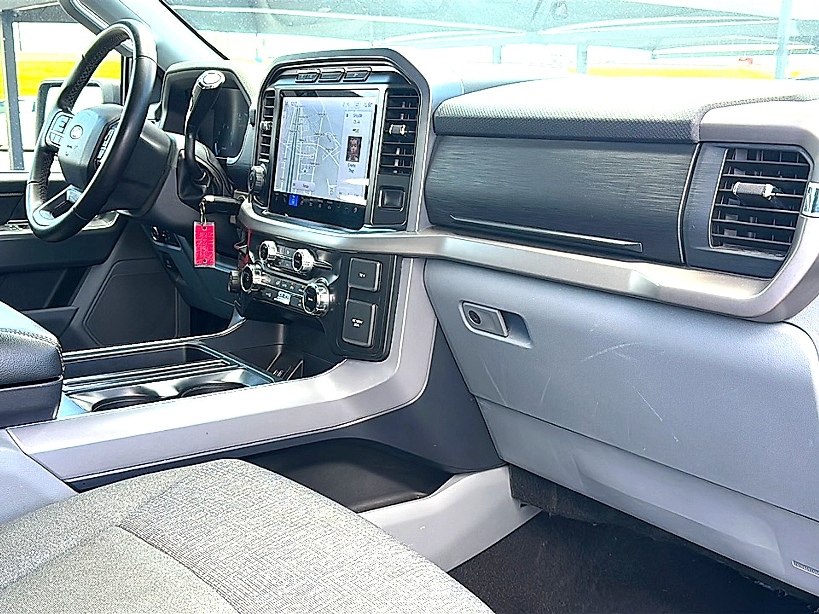 Used 2024 Agate Black Metallic Ford XLT image 22