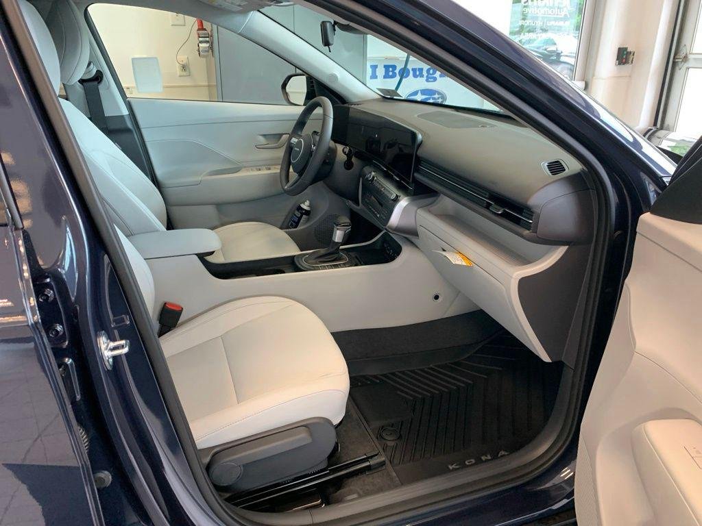 New 2026 Blue Hyundai SEL Sport AWD image 18