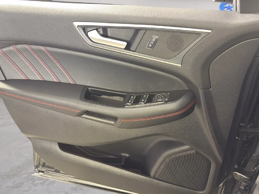 Used 2020 Gray Ford ST Line image 26