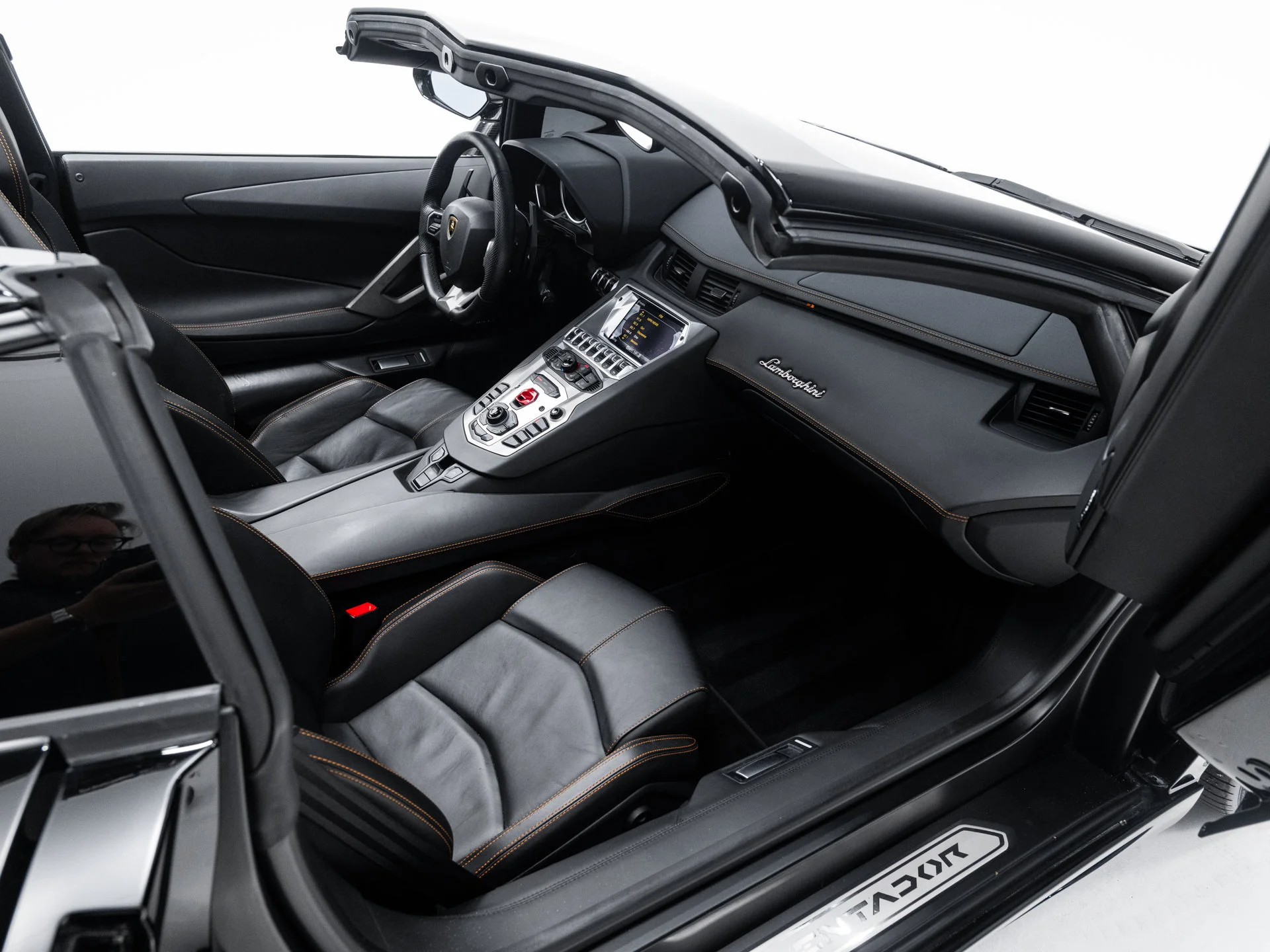 Used 2014  Lamborghini LP700-4 image 36