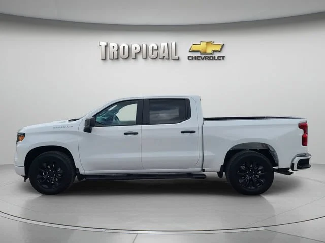 Used 2025 Summit White Chevrolet Custom image 2