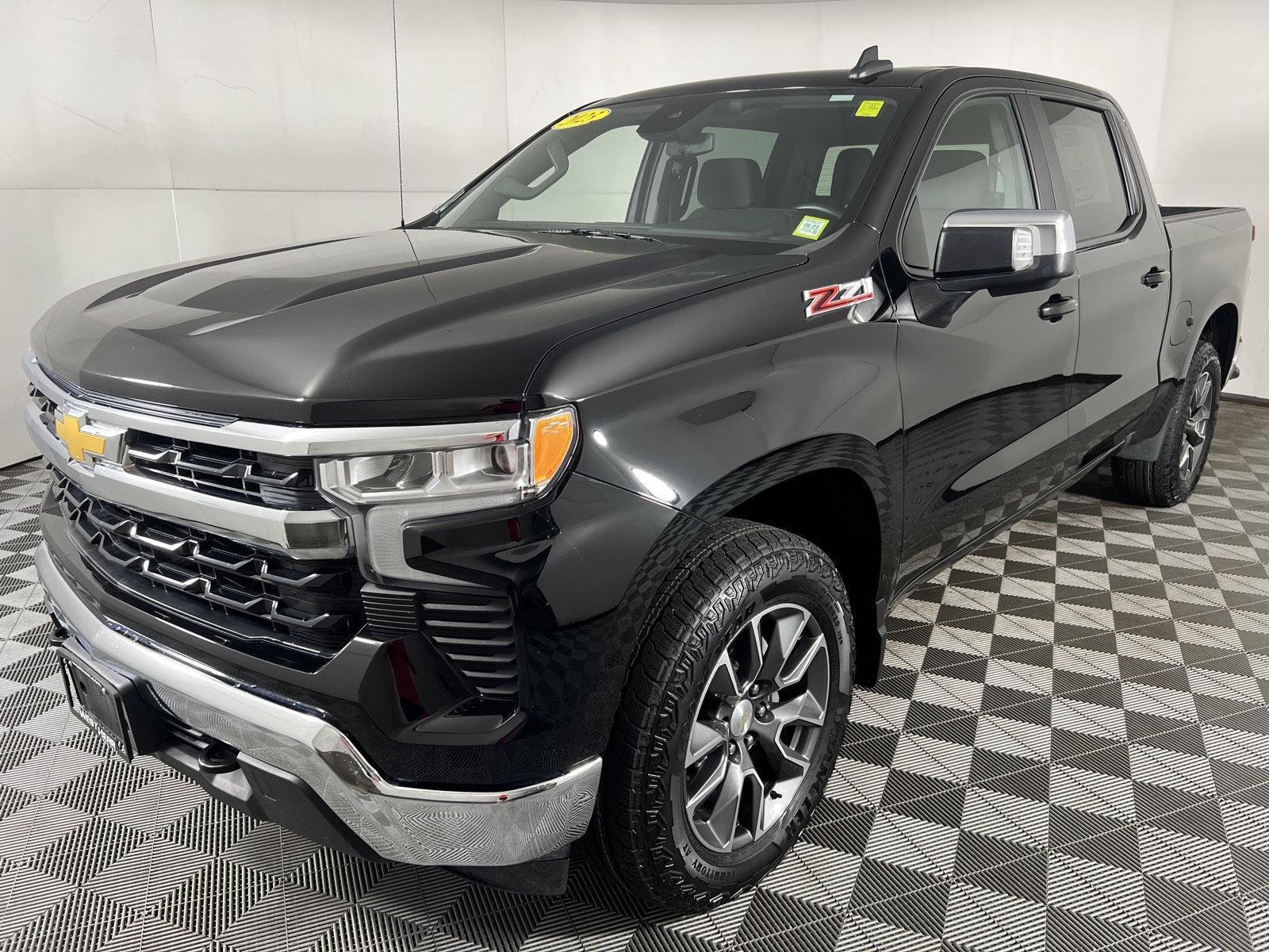 Used 2023 Black Chevrolet LT image 16