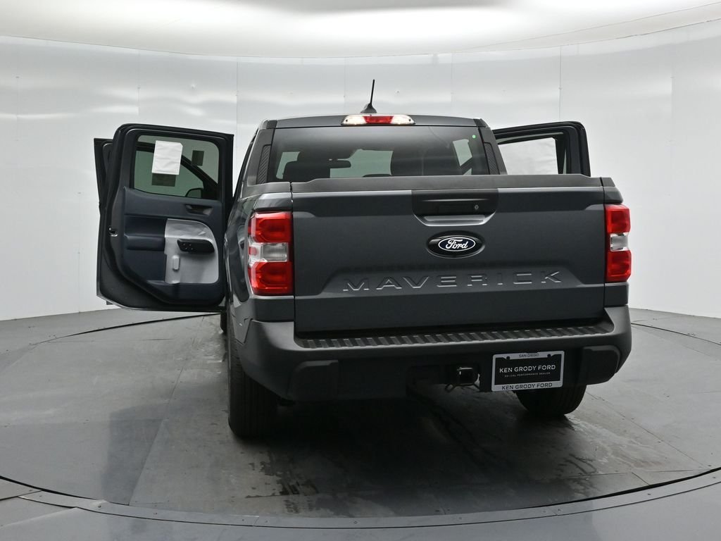 New 2026 Carbonized Gray Metallic Ford XLT image 29