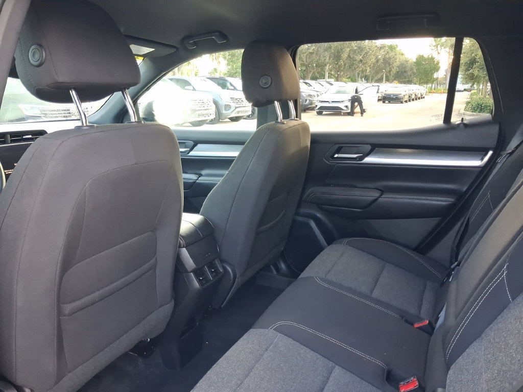 Used 2025 White GMC Elevation image 13