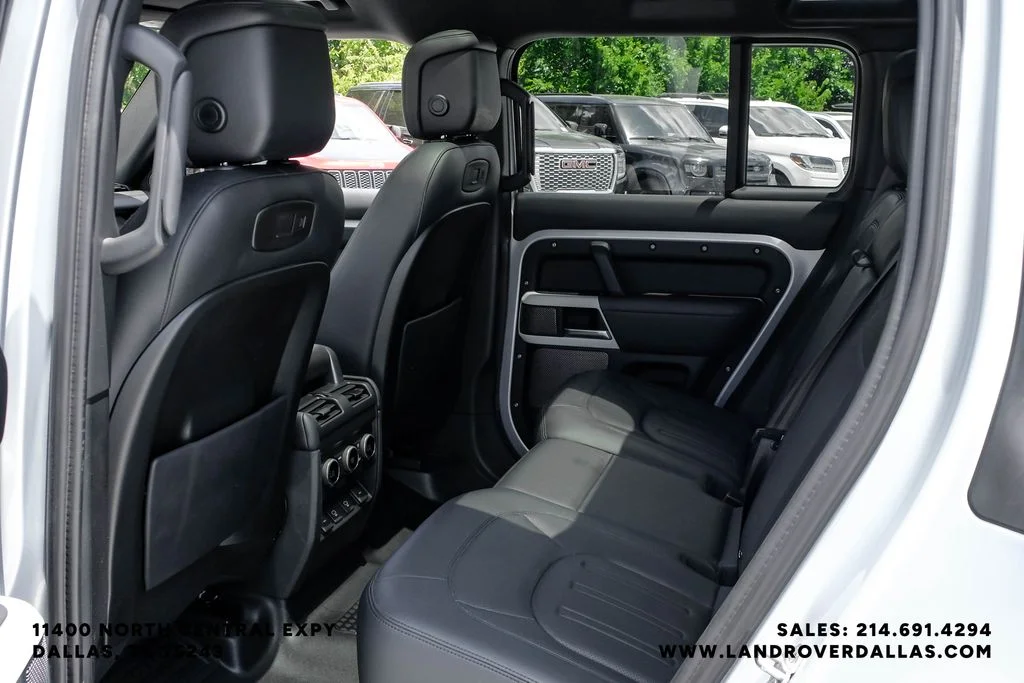 Used 2022 Hakuba Silver Metallic Land Rover XS Edition image 41