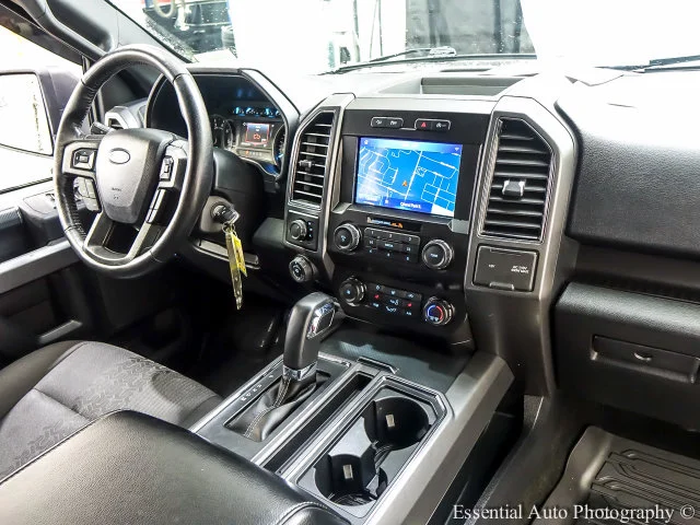 Used 2020 White Ford XLT image 26