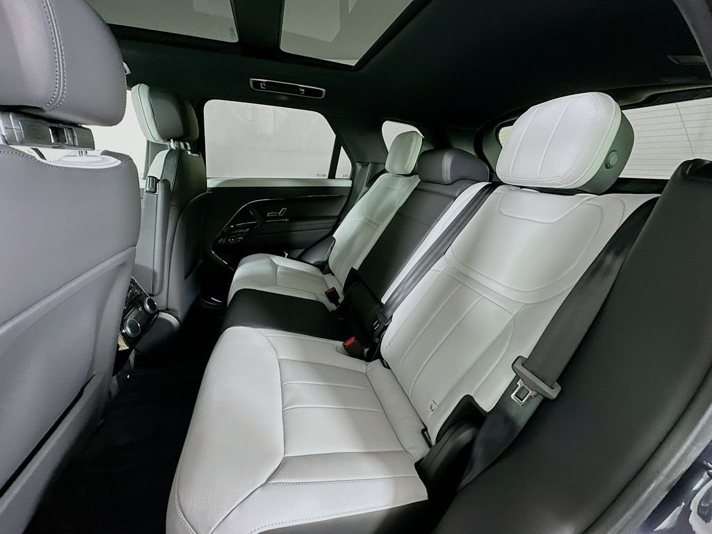 New 2026 Varesine Blue LAND ROVER Dynamic SE image 23