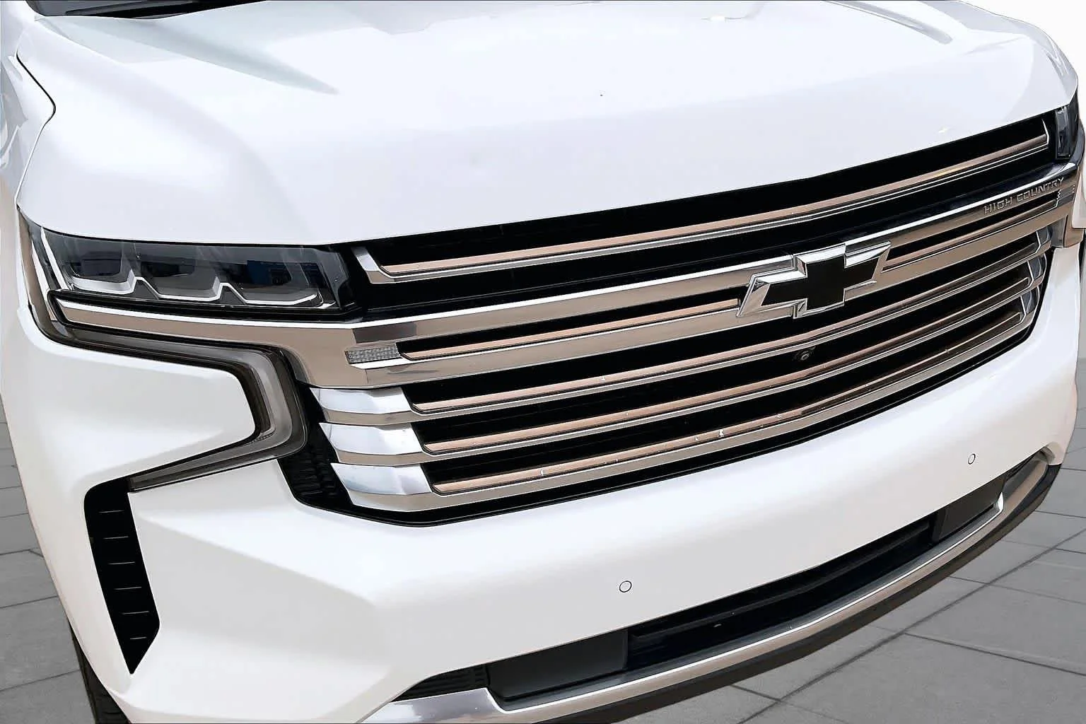 Used 2021 Summit White Chevrolet High Country image 30