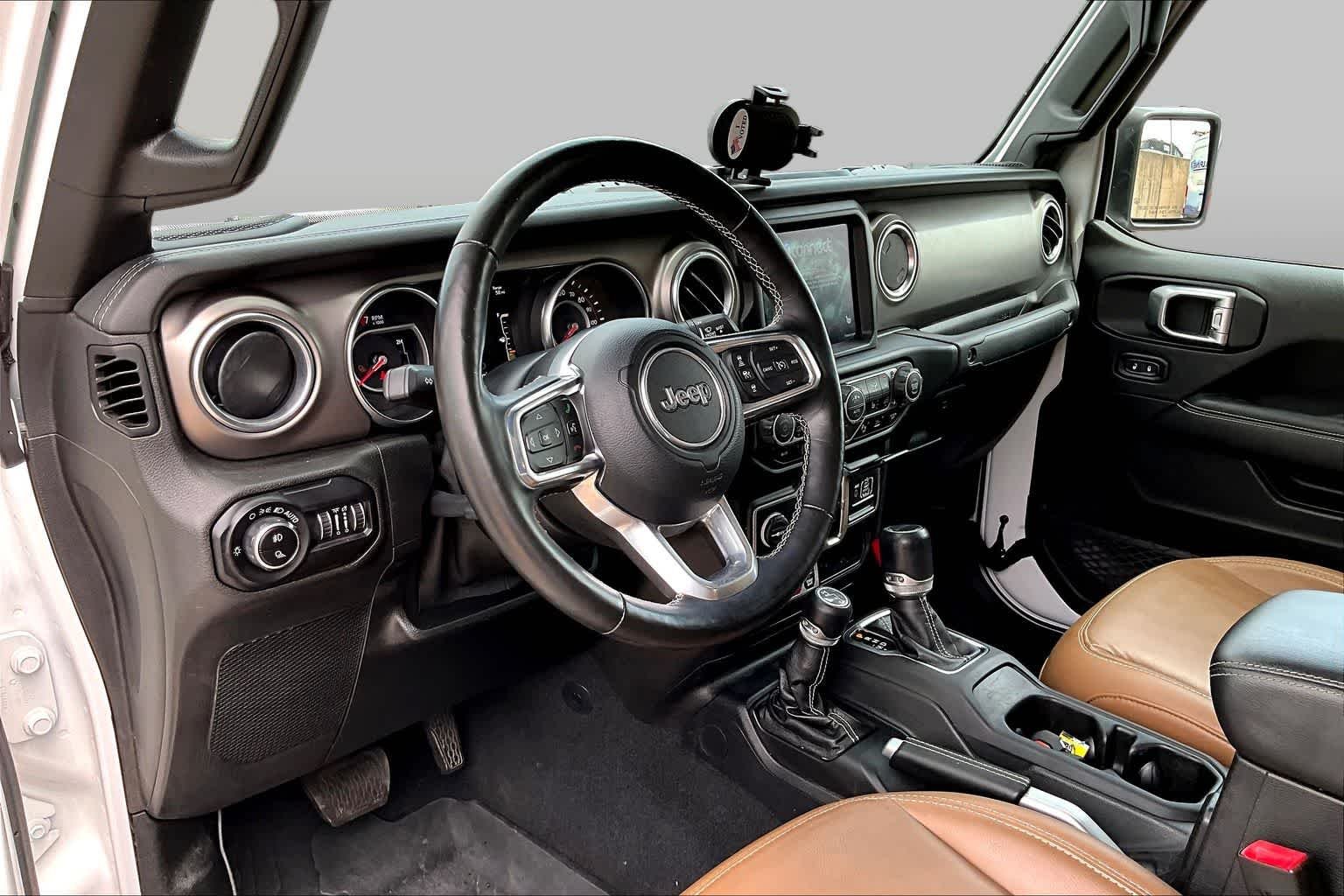 Used 2020 Bright White Clearcoat Jeep Rubicon image 18