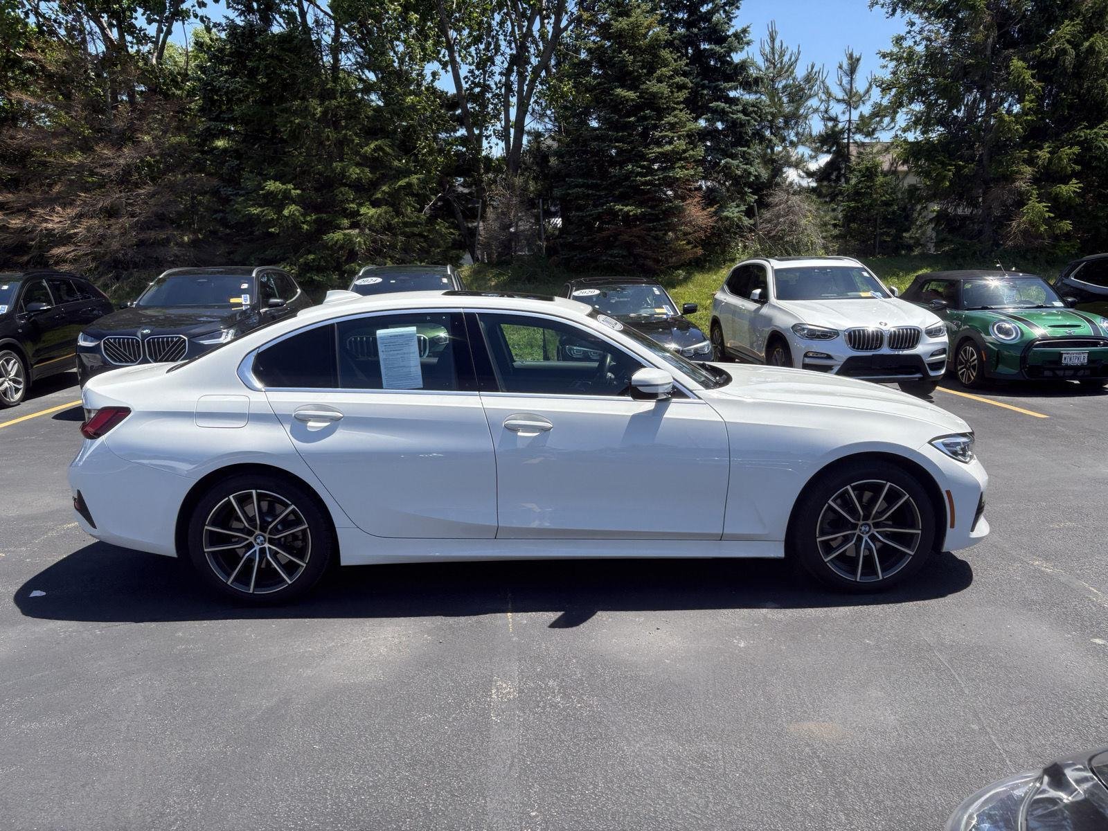 Used 2022 Alpine White BMW 330i xDrive image 7
