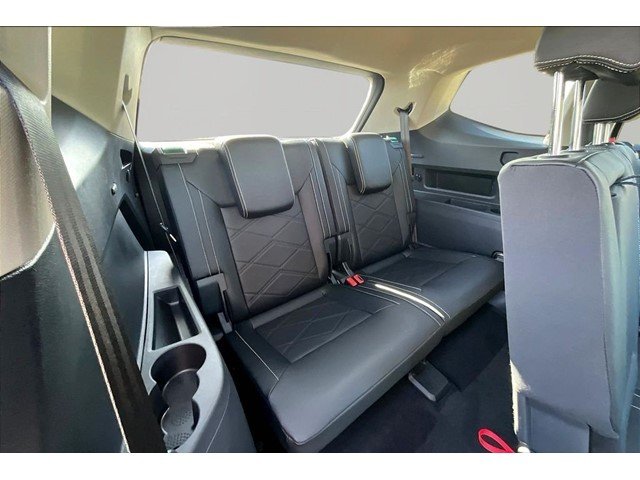 New 2026 Deep Black Pearl Volkswagen 2.0T SE image 27